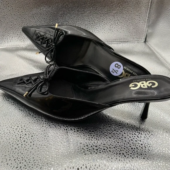 GBG Los Angeles Women's Size 8.5 Glossy Black Lace-Up Mules  New - Picture 3 of 6